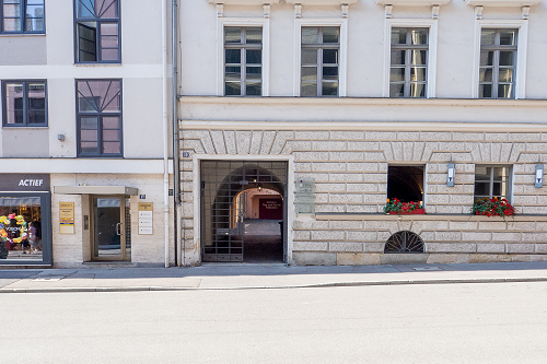 Der rückwärtige Eingang der Gynäkologische Praxis Cornelius in Augsburg Der rückwärtige Eingang der Gynäkologische Praxis Cornelius in Augsburg